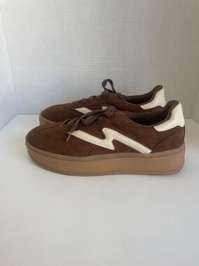 Madden Girl Mighty Platform Lace-Up Brown Suede Platform Sneakers